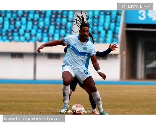 足球明星外卖美食大赏精美图片展示他们的美味选择与生活方式 足球明星外卖美食大赏精美图片展示他们的美味选择与生活方式